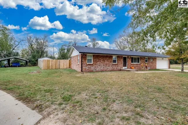 Photo of 1807 Tracy Lane Terr, Hutchinson, KS