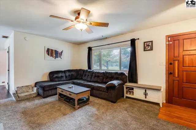 Photo of 1807 Tracy Lane Terr, Hutchinson, KS