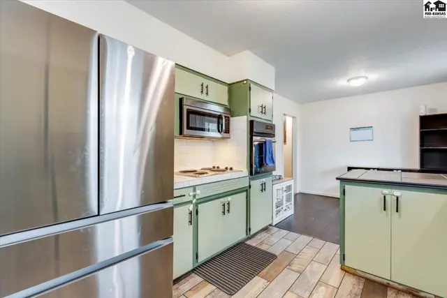 Photo of 1807 Tracy Lane Terr, Hutchinson, KS